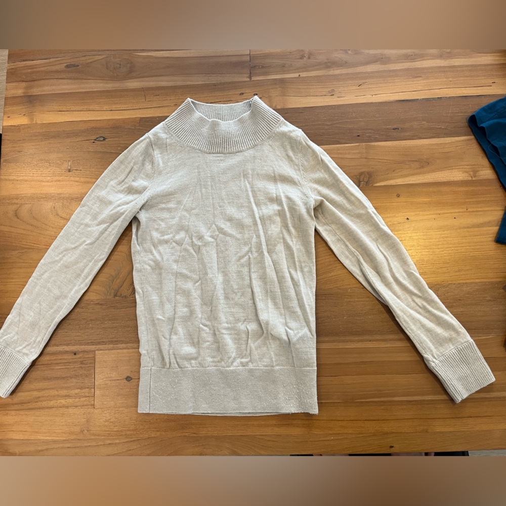 Club Monaco 100% MERINO wool sweater